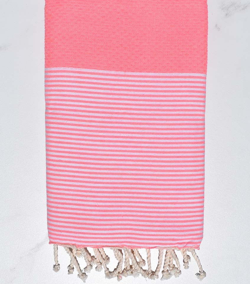 Serviette de plage nid d'abeille rose fluo Fouta Tunisia - 1
