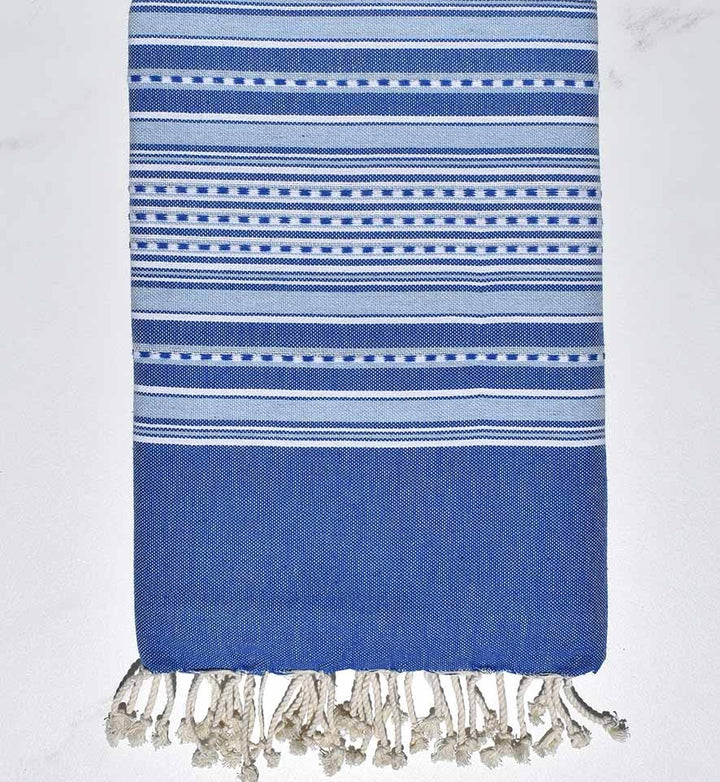 Serviette de plage arabesque bleu et bleu fumée Fouta Tunisia - 2