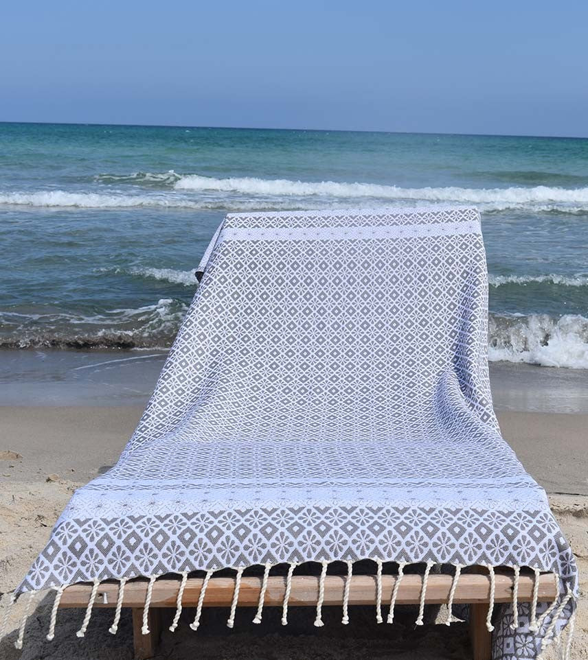 Fouta fleuri gris  - 1