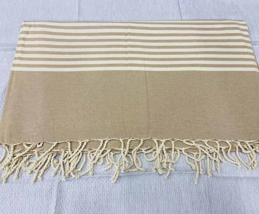 Jeté couleur beige tass avec rayures  - 1