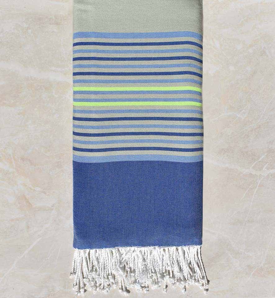 Jeté vert pale, bleu et vert fluo  - 1