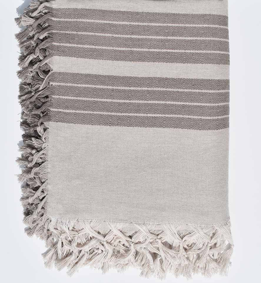 Jeté de canapé 4 franges grège avec rayures taupe 2.2m*2.8m Fouta Tunisia - 1