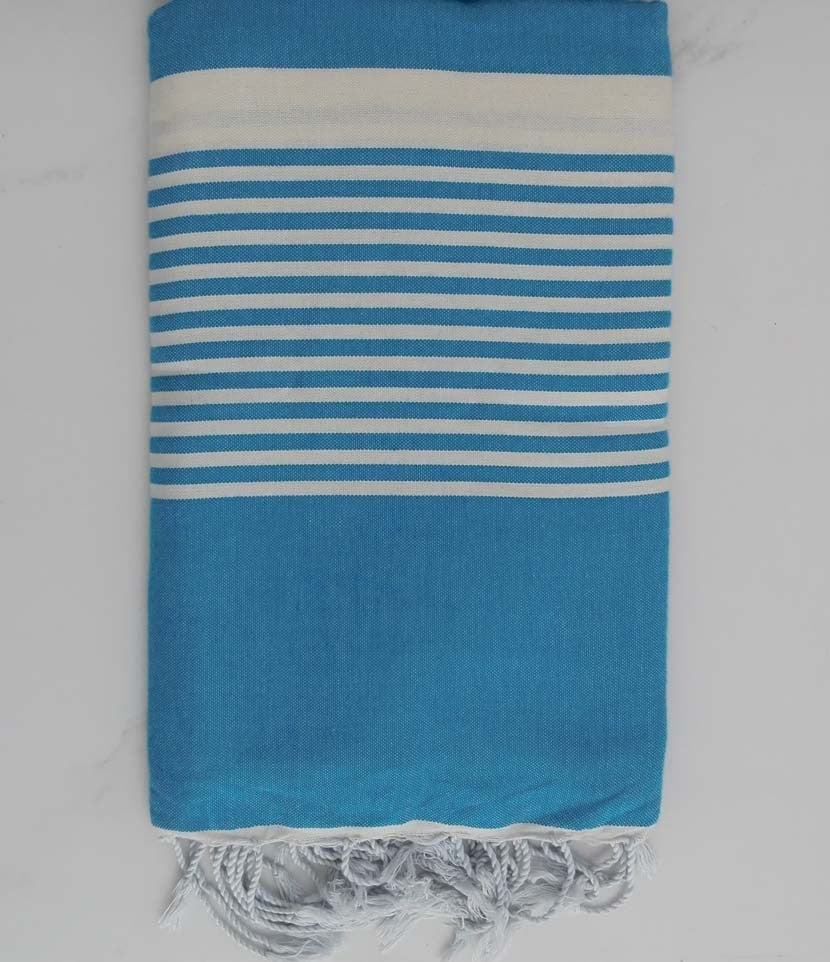 JETé bleu azur avec rayures 