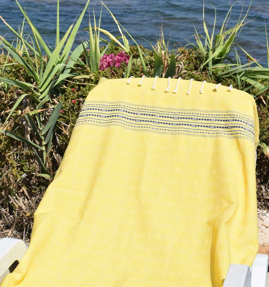 Fouta thalasso jaune avec motifs bleu foncé Fouta Tunisia - 4