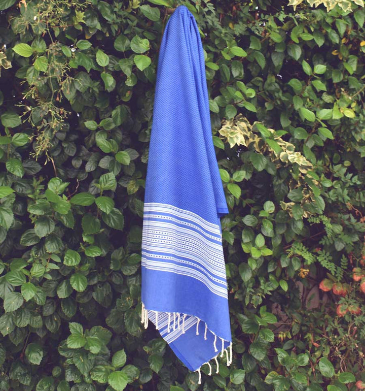 Serviette de plage arabesque bleu et bleu fumée Fouta Tunisia - 3