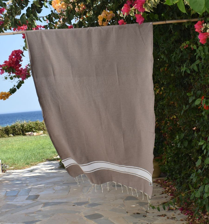 Fouta plate taupe