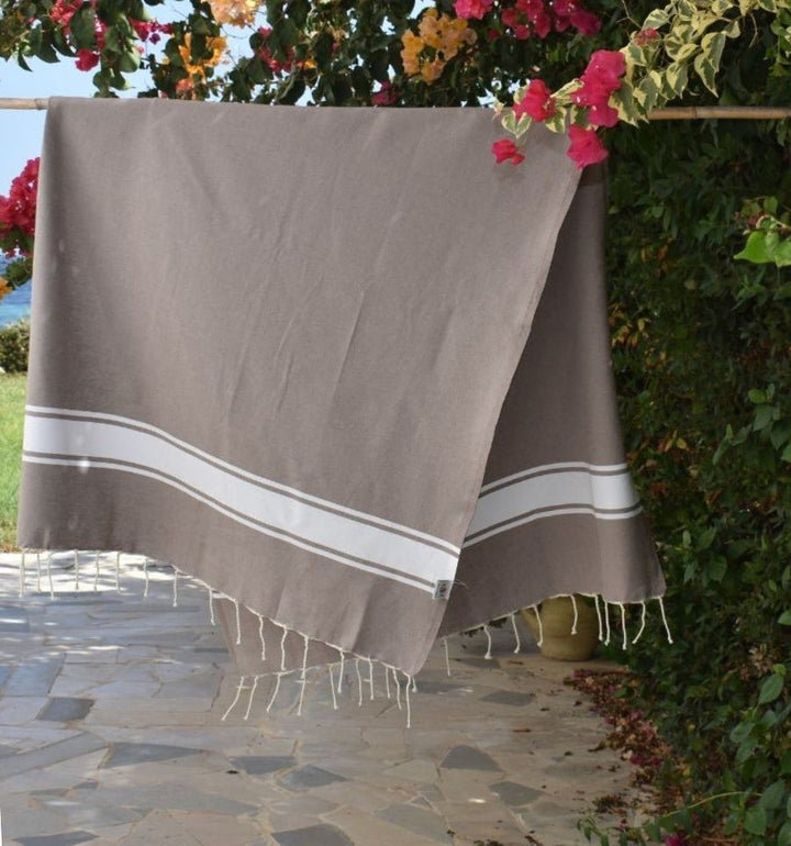 Fouta plate taupe