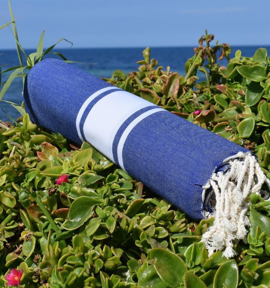 Fouta plate bleu marine clair