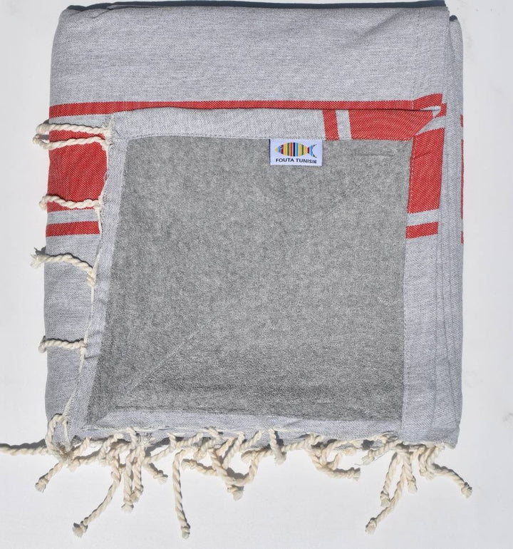 Fouta gris clair bandes rouges doublée éponge grise