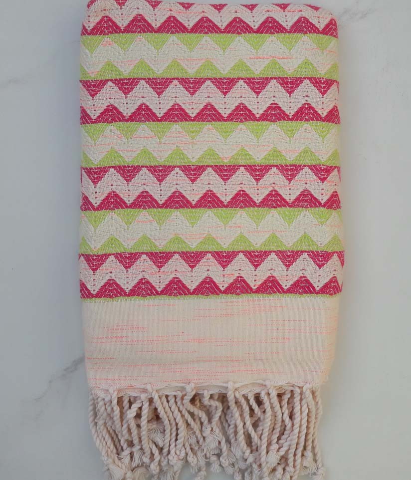 Fouta zigzag blanc crème, rose et vert 