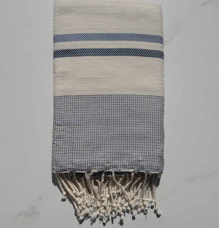 Chevron blanc crème,bleu charrette et paon 