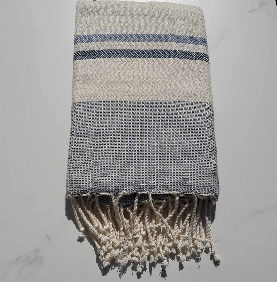 Chevron blanc crème,bleu charrette et paon 