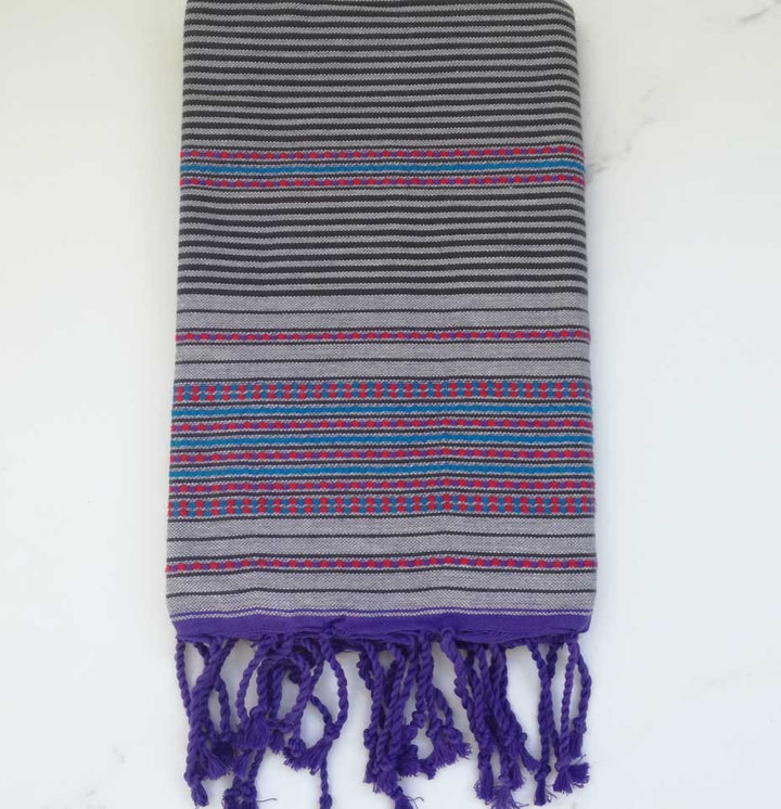 Fouta arabesque violet pale rayée gris anthracite 