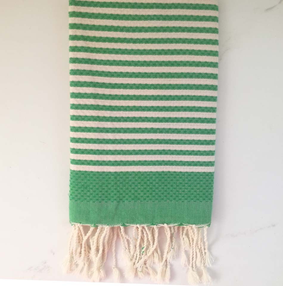 FOUTA nid d'abeille verte rayée 1 cm 