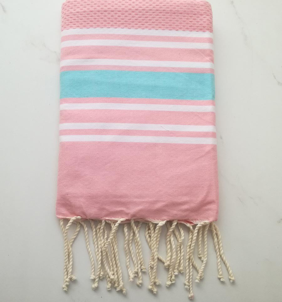 Fouta nid d'abeille rose clair rayée bleu 