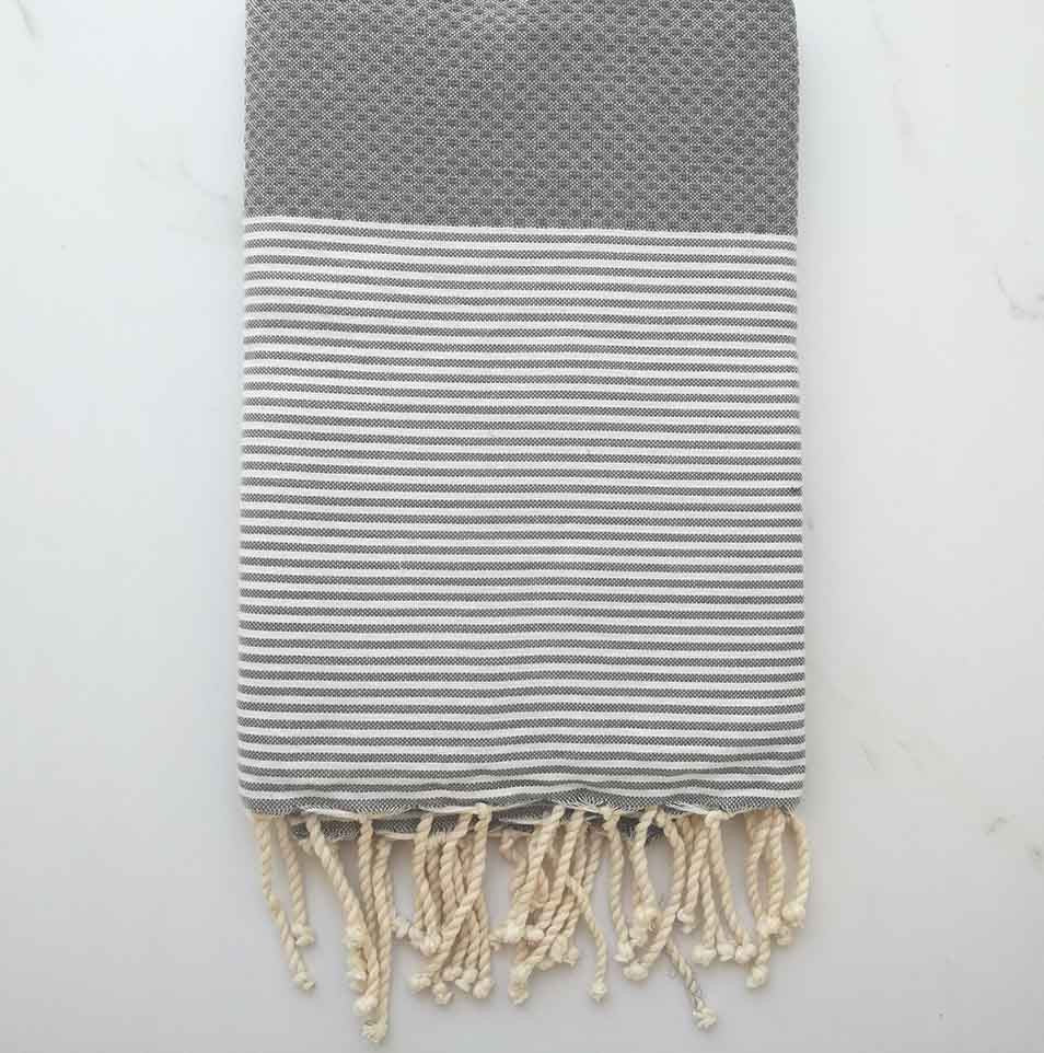 FOUTA NID D'ABEILLE  gris ciment rayée blanc 