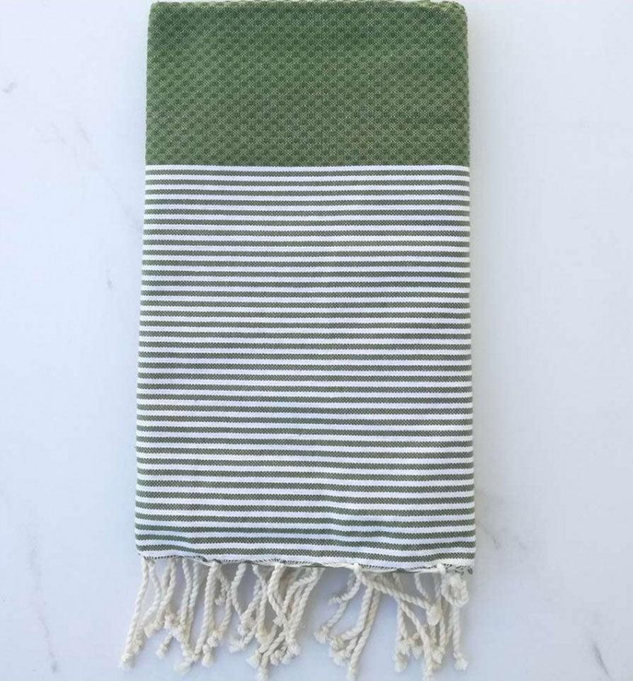 Fouta nid d'abeille vert avocat rayée blanc 