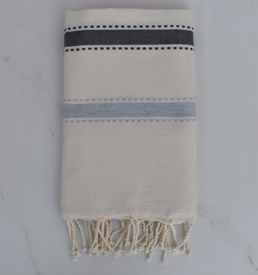 Fouta arabesque blanc crème gris foncé et gris bleu 