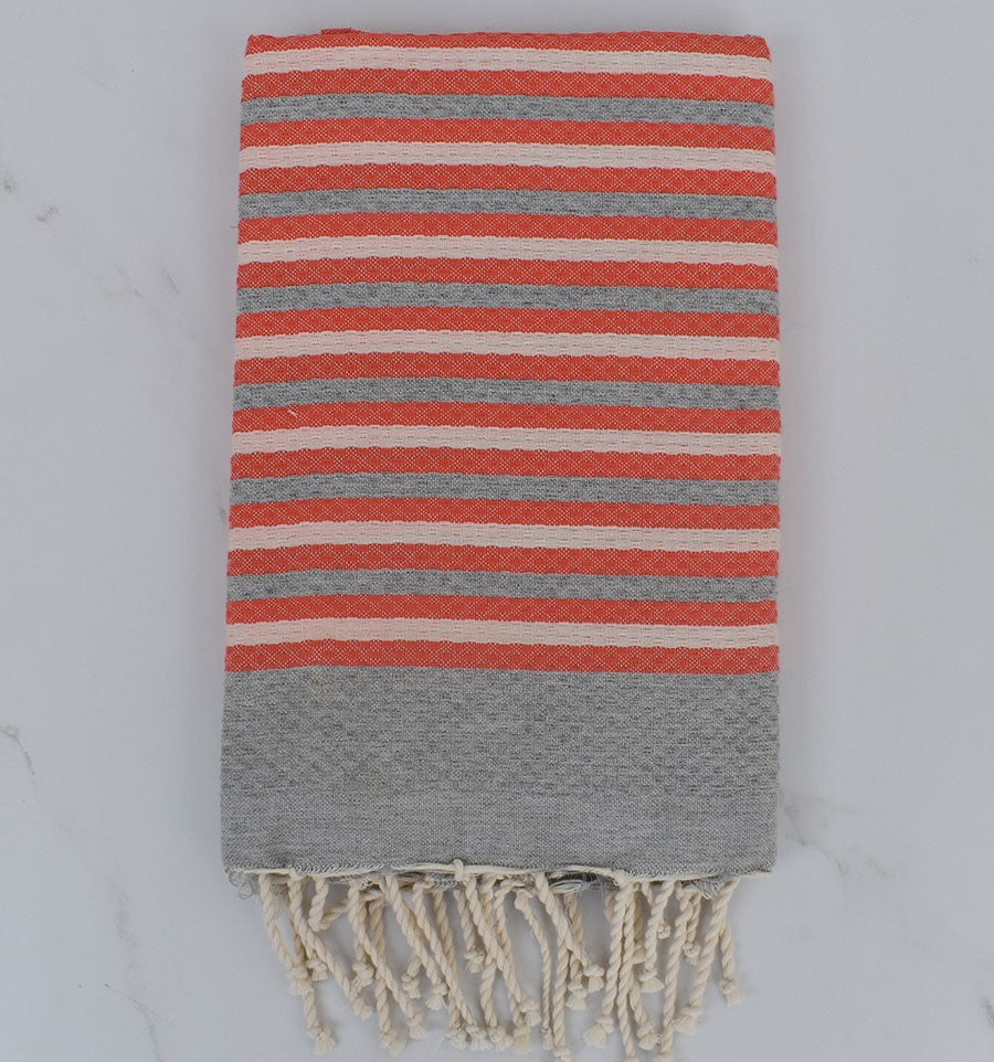 Fouta nid d'abeille gris et corail rayée 1 cm 