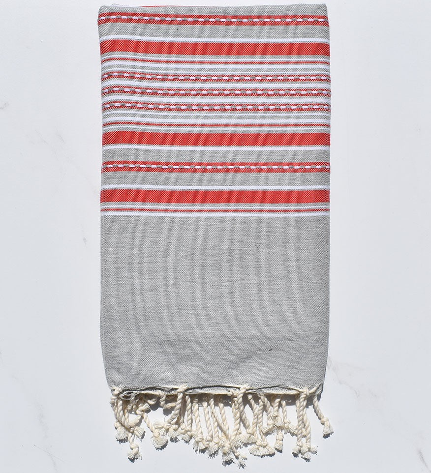 Fouta arabesque gris clair avec rayures rouge 