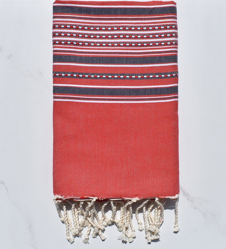 Fouta arabesque rouge avec rayures violet d'évèque 