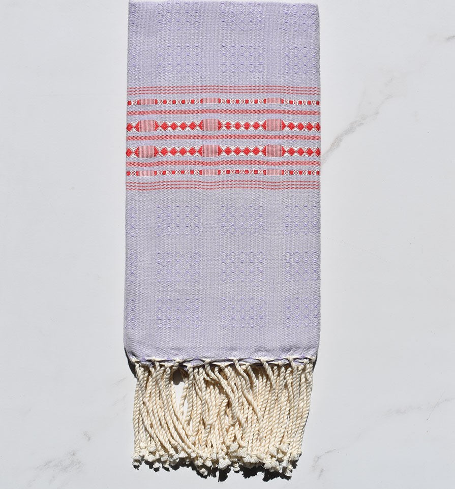 Fouta thalasso lavande clair avec motifs rouge 