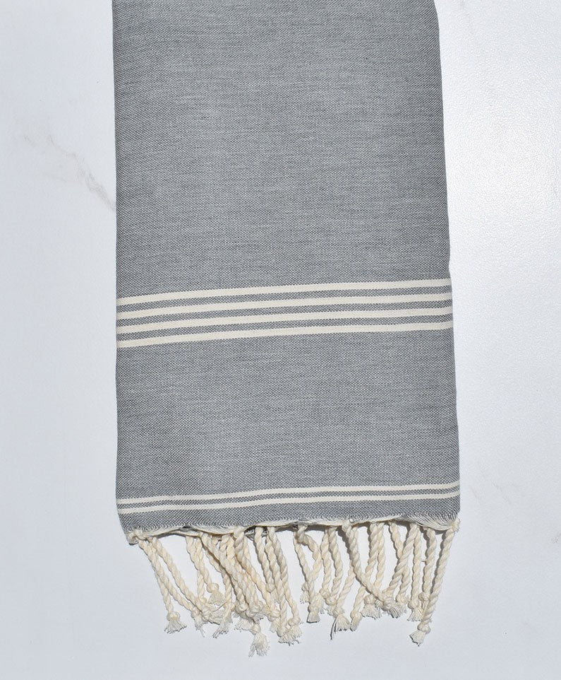 Fouta plate gris avec rayures blanc crème 
