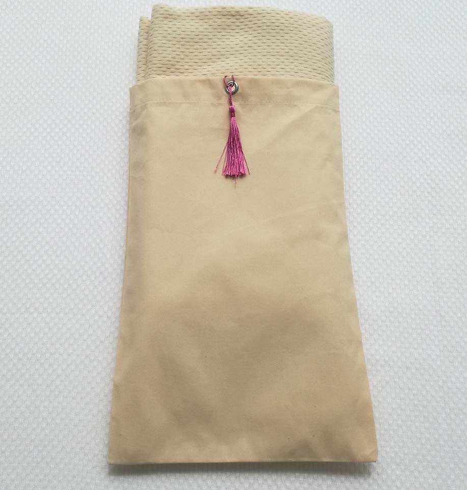 Pochette fouta beige clair nœud pompon rose violet 