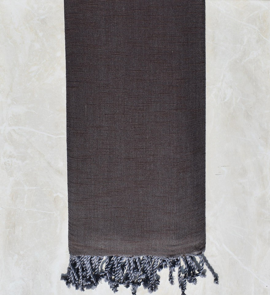 Jeté flammé marron foncé chaînes gris 