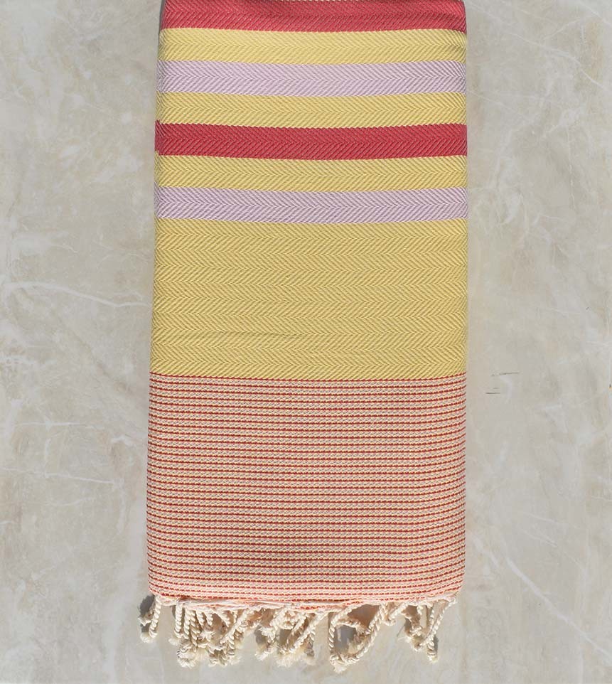 Jeté chevron jaune, rose foncé et rose bébé 