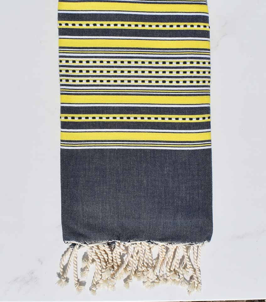 Fouta arabesque bleu de minuit rayée jaune 
