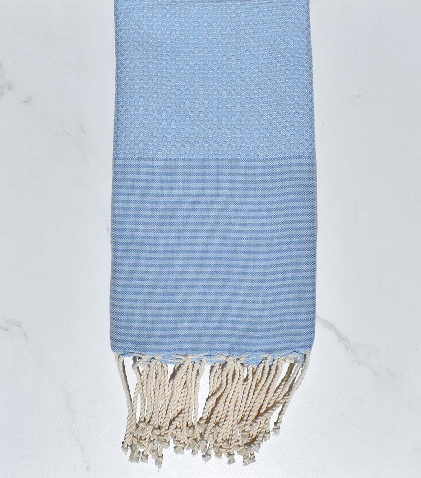 Nid d'abeille bleu ciel clair rayée 