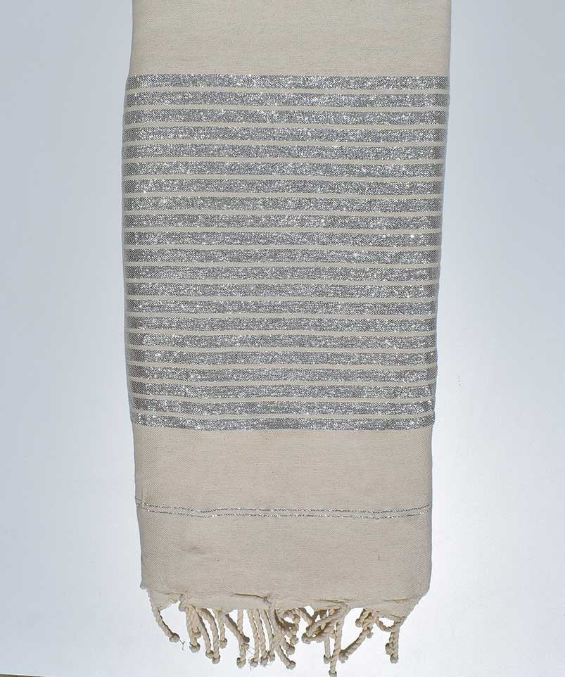 Jeté blanc crème au fil lurex argenté  - 1