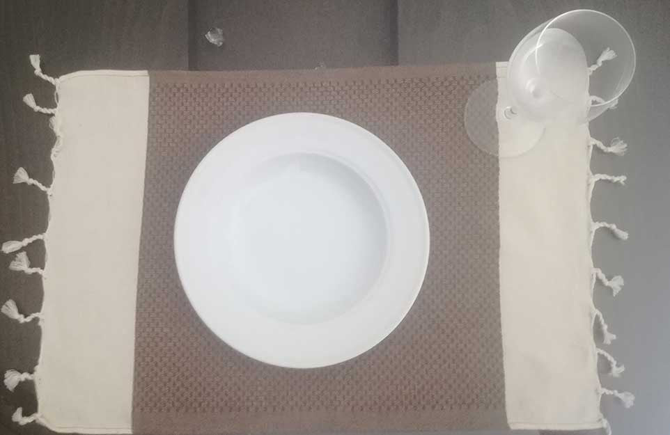 Mini serviette blanc crème et brun Fouta Tunisia - 1